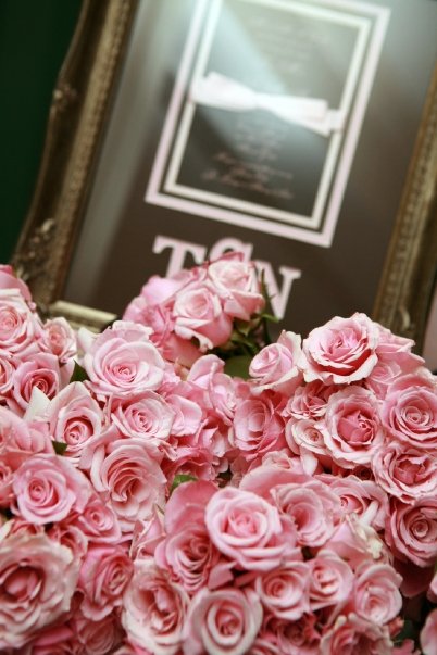 tara and nathan pink roses